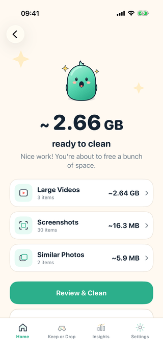 BooClean scan results showing about 2.66 GB ready to clean across large videos, screenshots and similar photos.